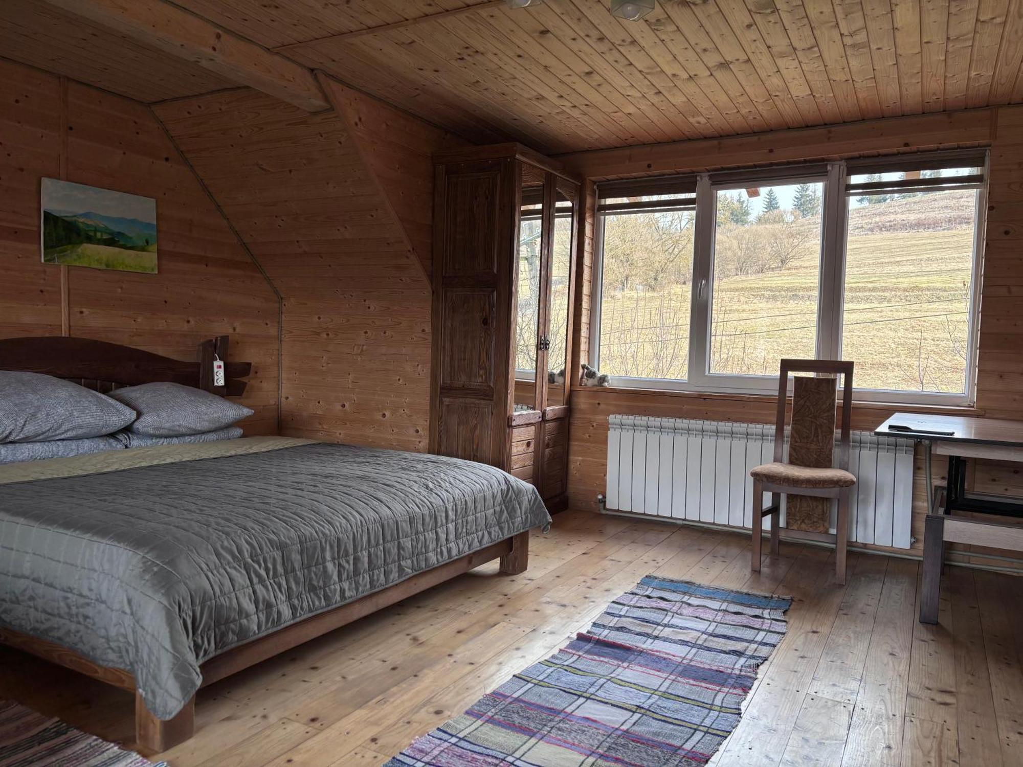 Gostynna Rodyna Hotel Izki Bagian luar foto